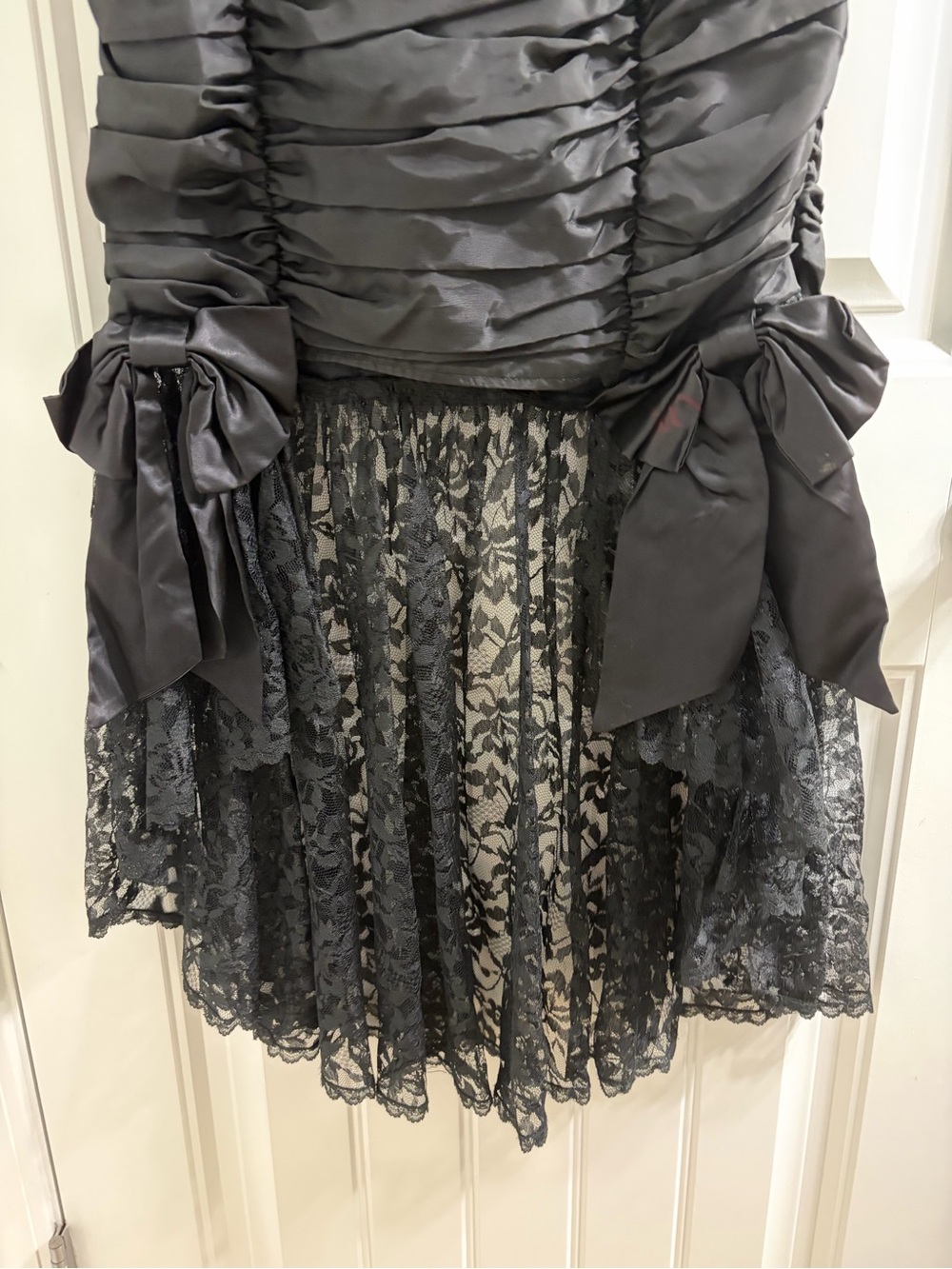 Vintage Gunne Sax Black Strapless Ruched Lace-Hem Cocktail Dress Sz5 80’s Style - Picture 3 of 7